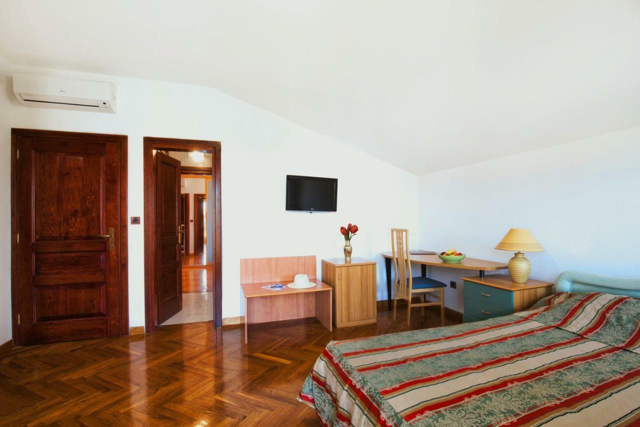 Villa Sveta Eufemija - Bed And Breakfast Rovinj Exterior photo